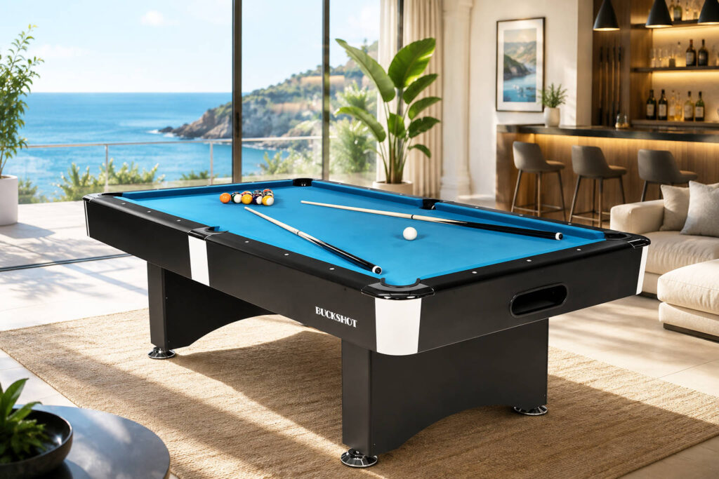 Moderner Billardtisch im Spielzimmer